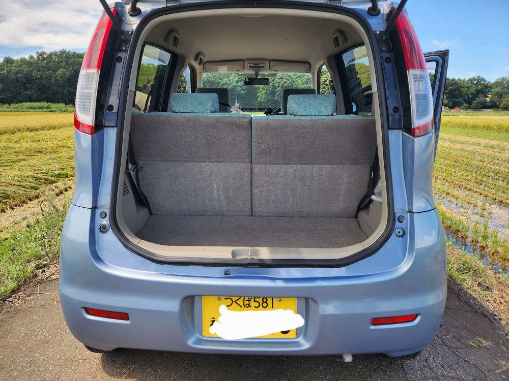 Nissan Moco front view